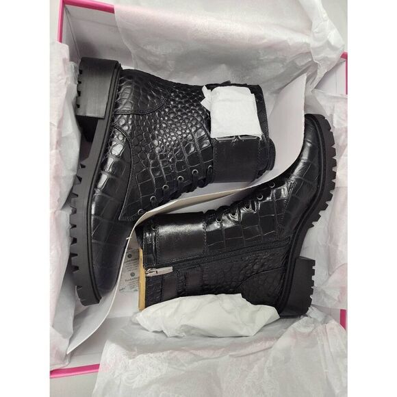 VINCE CAMUTO WOMENS FAWDRY DOUBLE BUCKLE C BLACK GLAZED CROC MOTO BOOTS NIB 6M - Picture 3 of 13